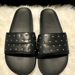 VS PINK ..black with studs sliders size 10